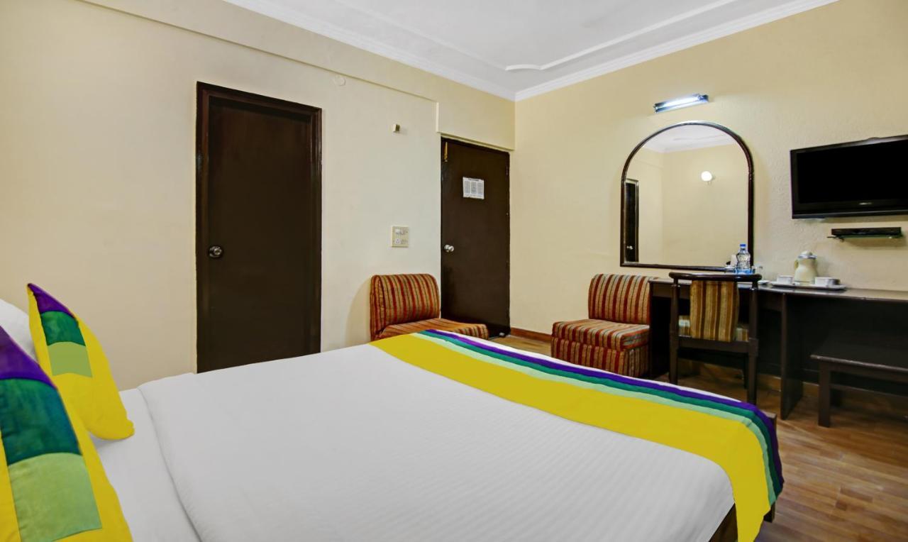 Itsy Hotels Arien International Нью-Дели Экстерьер фото